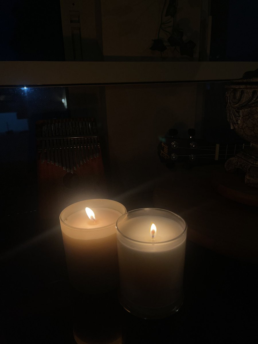 SolCuadras's tweet photo. TTPD Listening party readyyy🩶✨🖌️🔍 @taylorswift13 @taylornation13 #TaylorSwift #taylornation #TaylorSwift13 #TTPD #swifties https://t.co/3qRnuSw4zP