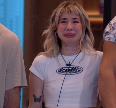 Yo escuchando la historia de Arturito