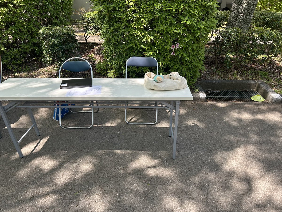 共通共学1号館横にブースを設置しました！
興味のある方はぜひお越しください！