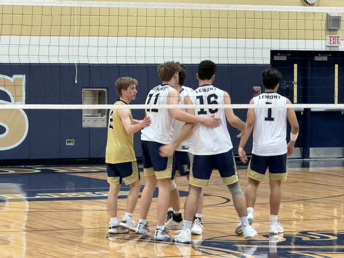 Congratulations @LHSVolleyball5 on your hard fought victory tonight over Oak Lawn. Keep it up #GoLemont #WeAreLemont @LemontAD