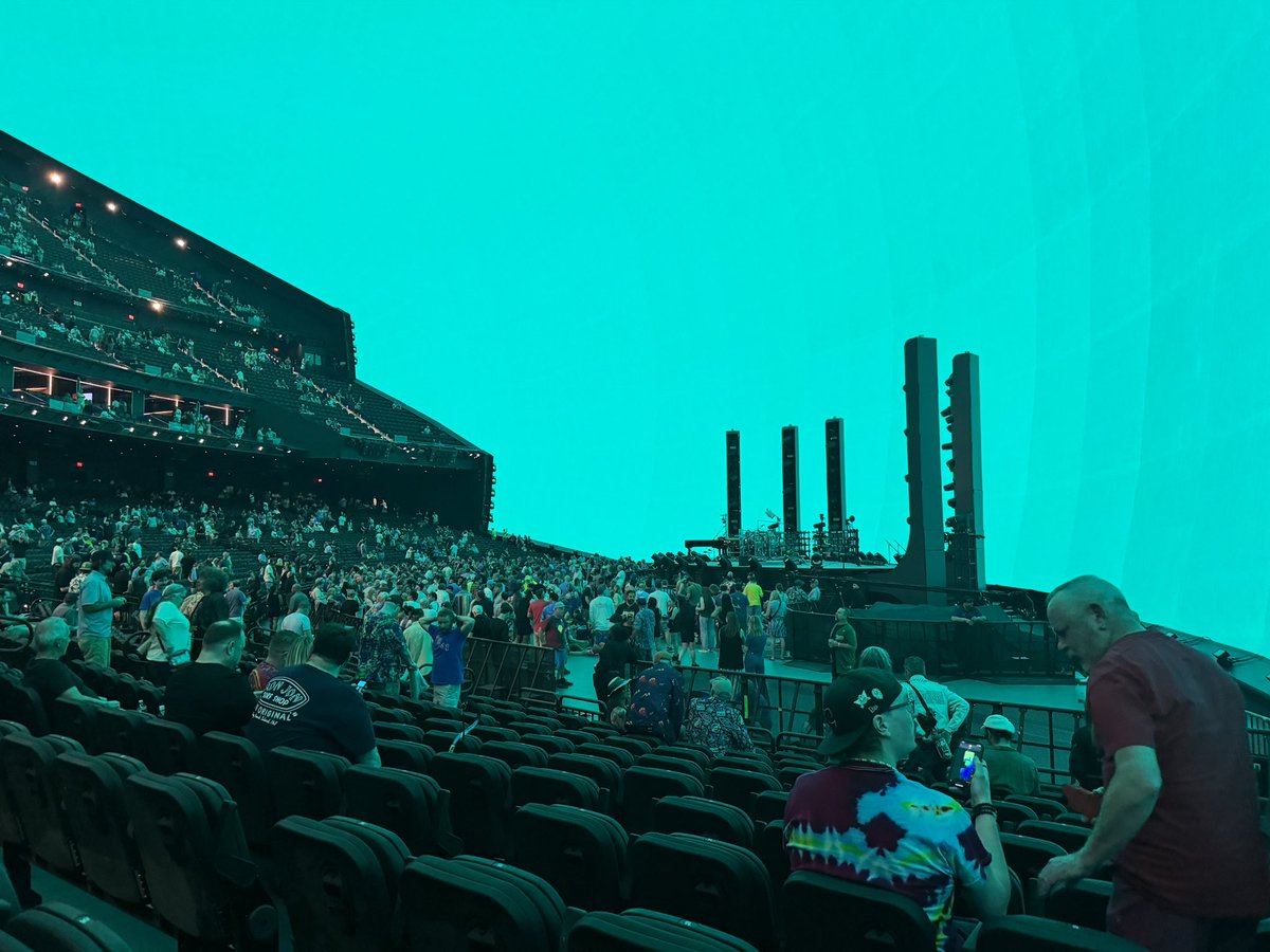 andrelix's tweet photo. And so it begins. Night 1, acts 1 and 2 of an 8 part adventure begins https://t.co/eyoKGKDKZ9