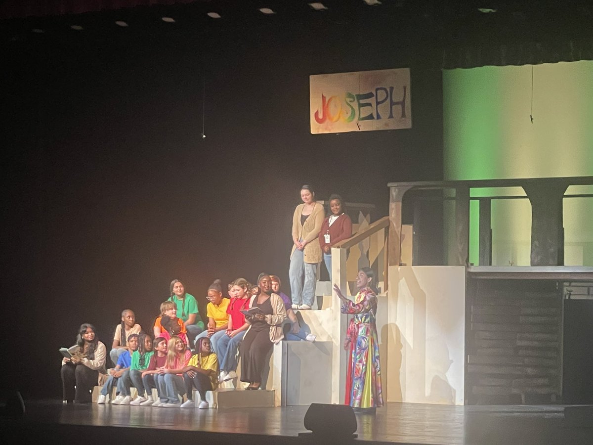 LCHSBears's tweet image. Mr. Alex Bowman, the cast and the support staff put on a PHENOMENAL show this evening! Congratulations to a great opening night! #BearPride #SpringMusical