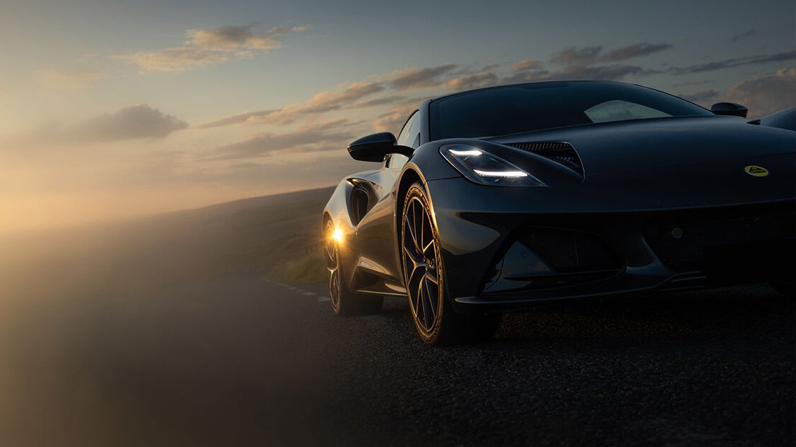 SSC_Sydney's tweet photo. Sun-kissed curves 💋

#lotus #emira #forthedrivers https://t.co/B1Pf2XGERf