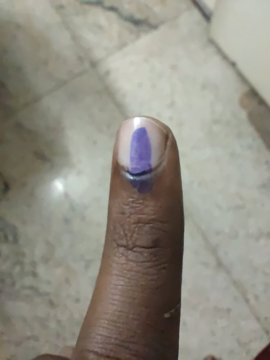 NinjaMothi's tweet photo. @GiriSonnaSeri Voted thala https://t.co/HuIMYJVTNl