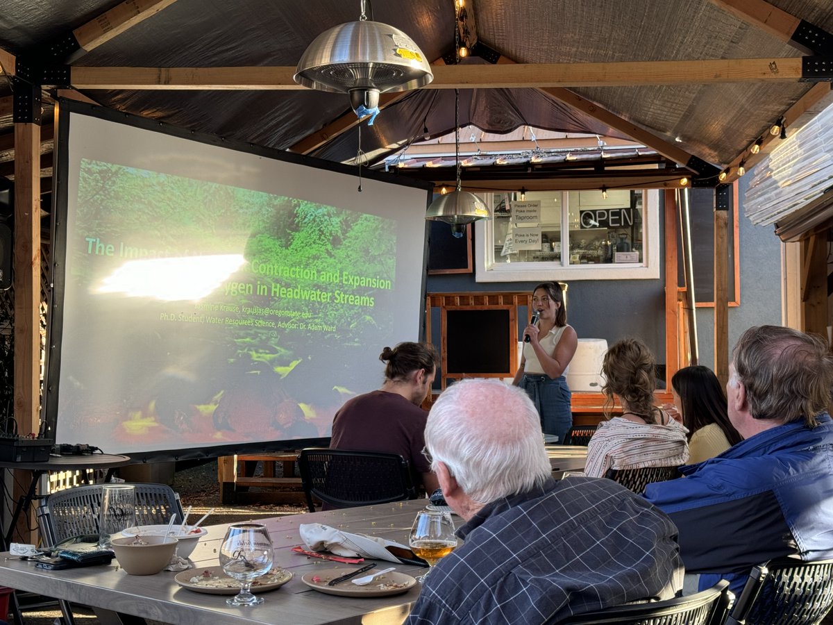 Great work tonight by our own @JasmineAKrause presenting on dissolved oxygen dynamics in response to stream intermittency at tonight’s series of Pub Science talks! Including a plug for her field site at @hja_live @uslter

#EcologicalEngineering #LTER #science #SciCom