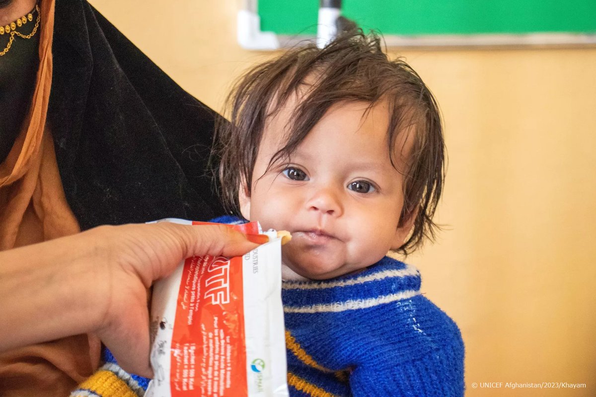 【#アフガニスタン からありがとう😊】 栄養不良の子どもが治療ケアを受けられるよう、#UNICEF は日本政府🇯🇵等の資金協力で、2023年1月～11月に9,000万袋以上のすぐ口にできる栄養治療食を配布。約66万5,000人の子どもたちの栄養不良からの回復を支えました。#UNICEFTHXJAPAN unicef.org/tokyo/stories/…