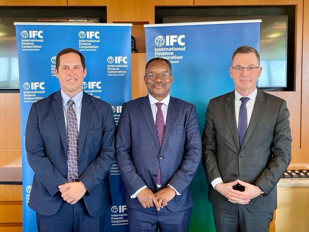 SergioPimenta_'s tweet photo. We also marked an important moment: @IFC_org signed an agreement with @VirungaPower to help electrify up to 70% of #Burundi (from 12% now) in the next several years. This increase would fundamentally change Burundi's growth trajectory and unlock its enormous potential. https://t.co/dFkjbh47dk