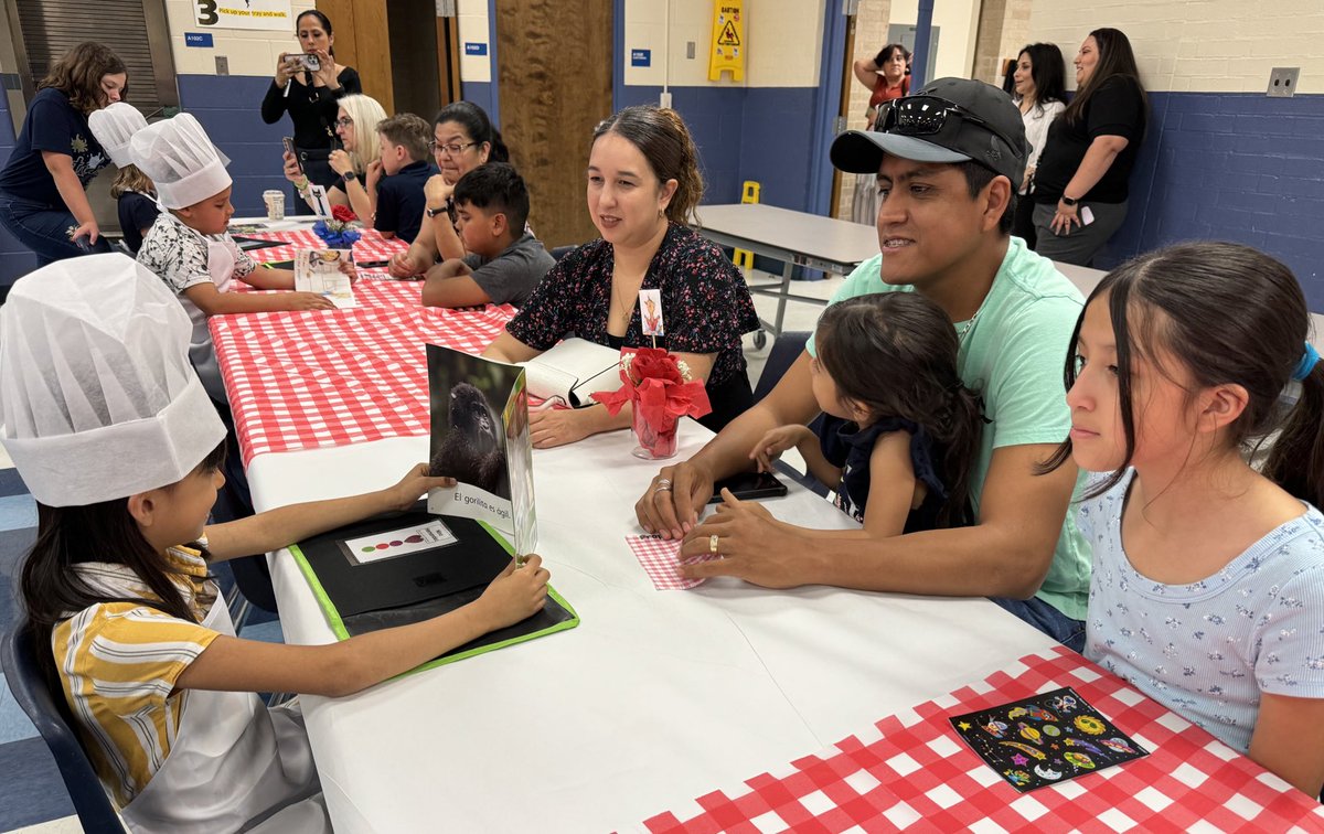 NISDEsparza's tweet photo. Reader’s Restaurant was a success! Thank you @NISD_ECE for your encouragement and support 📚@migdaliagpowers @Ms_EPuente https://t.co/mCvOq50wK1