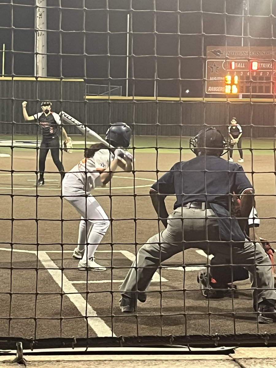 Let’s go 8th grade Rebel Softball!!! 🥎 🔥@FORtheValley_DM @CarmenChavira16 @AndreaMorse26