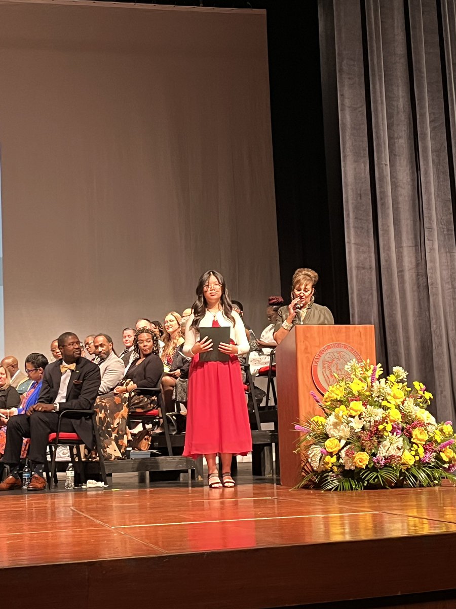 hearnehusky's tweet photo. We are Husky Proud of our 4th grade student speaker at tonight’s @AliefISD Teacher of the Year Ceremony!
Mai, your speech touched our hearts. Great job! 👏🏽 #HuskiesLEAD https://t.co/4M3xfOz5Tg