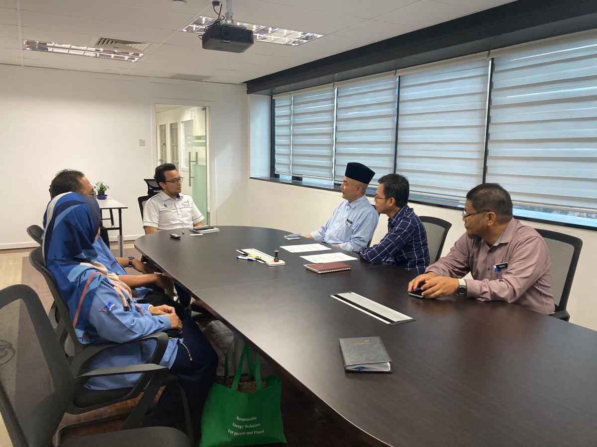 ilpbukitkatil's tweet photo. 𝗞𝘂𝗻𝗷𝘂𝗻𝗴𝗮𝗻 𝗛𝗼𝗿𝗺𝗮𝘁 𝗸𝗲 𝗣𝗲𝗷𝗮𝗯𝗮𝘁 𝗠𝗪𝗜 𝗠𝗲𝗹𝗮𝗸𝗮 𝗦𝗱𝗻. 𝗕𝗵𝗱.
Tarikh: 16 April 2024 (Selasa)
Masa: 10.00 pagi
Tempat: Wisma MWI Melaka

𝗙𝗮𝗰𝗲𝗯𝗼𝗼𝗸: ilpbukitkatil.melaka [https://t.co/nd5oLMcjMm] https://t.co/3h13TGxJ0o