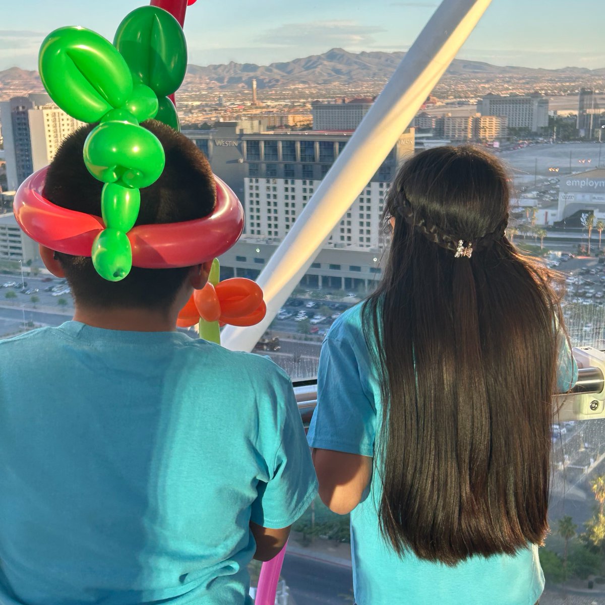 The Pierce Autism Center at #touronevada and #caesarsentertainment teamed up for Light Up the High Roller for Autism Acceptance Month tonight! Take a first look at the families enjoying the view before things turn blue. 💙 #AutismAcceptance