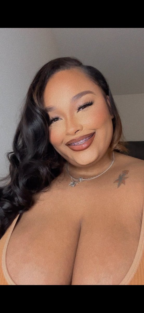 i’m obsessed with meeeee &amp; so are these niggas 🤭

(braces will be off by my birthday 🥳)