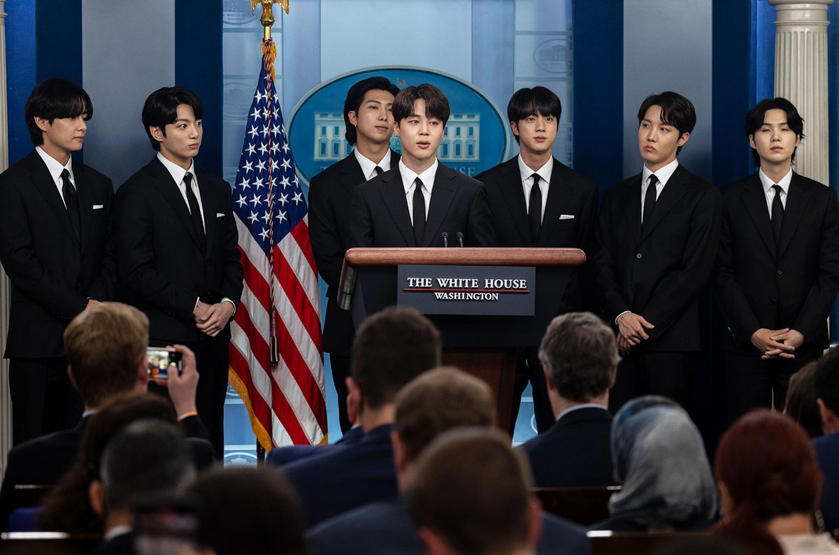sottjm's tweet photo. "JIMERICA and US MEDIA DARLING: JIMIN EFFECT in America"

a thread about Jimin's popularity in USA https://t.co/RT4Qu9ckVu