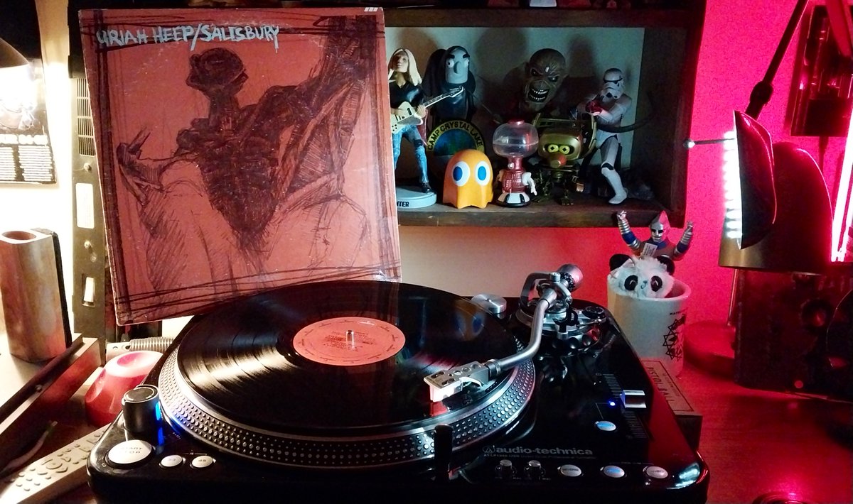 NP: Uriah Heep - Salisbury (1971)

One of my favorite vintagey classics. The guitar work,on this is exceptional.

 #VinylCommunity #VinylRecords #recordcollection #records #VinylAddict  #vinyljunkie #NowSpinning #LP