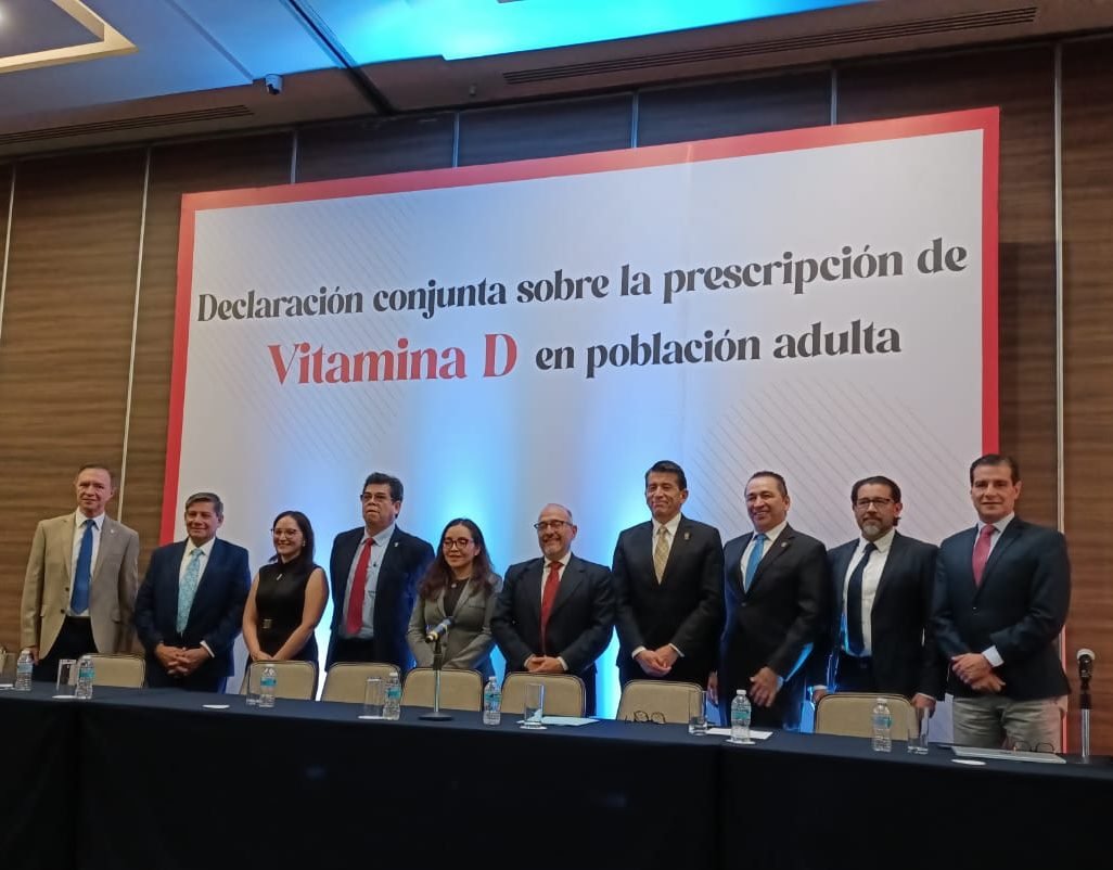 Presentan Declaración Conjunta sobre la prescripción de Vitamina D en la población adulta mexicana reportesalud.com.mx/presentan-decl…