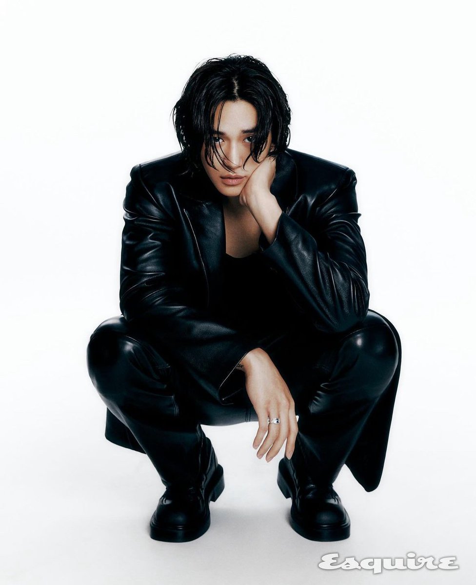 ‘Renegade’로 솔로 데뷔한 루카스를 만났습니다. 루카스와 함께 한 더 많은 화보는 <에스콰이어> 5월호에서 만나실 수 있습니다. 
-
 #lucas #renegade #루카스 #레니게이드 #에스콰이어 #ESQUIREKOREA 
-
Editor 윤웅희 Photographer 윤송이 Stylist 이종현 Hair &amp; Makeup 이은혜 Assistant 이유나