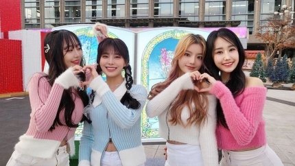 ESUOHSNSD's tweet image. &apos;데뷔 4년차&apos; 걸그룹 플로리아, 씁쓸한 해체 소식 (출처 : 네이버 연예) naver.me/G7ZpWP3O
#FLORIA #플로리아