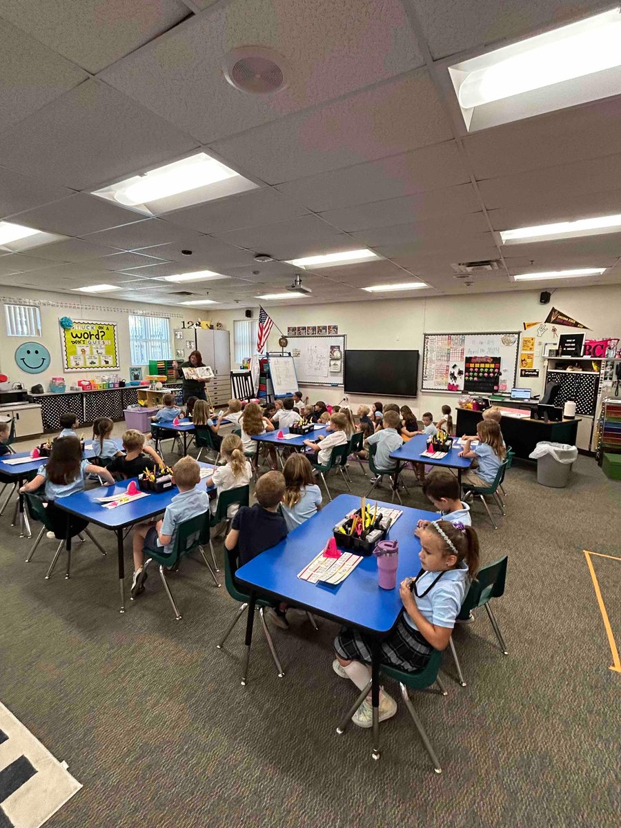 We love having community helpers come to kindergarten! We enjoyed having Arizona Agriculture come and teach us about fruits vs. vegetables.
