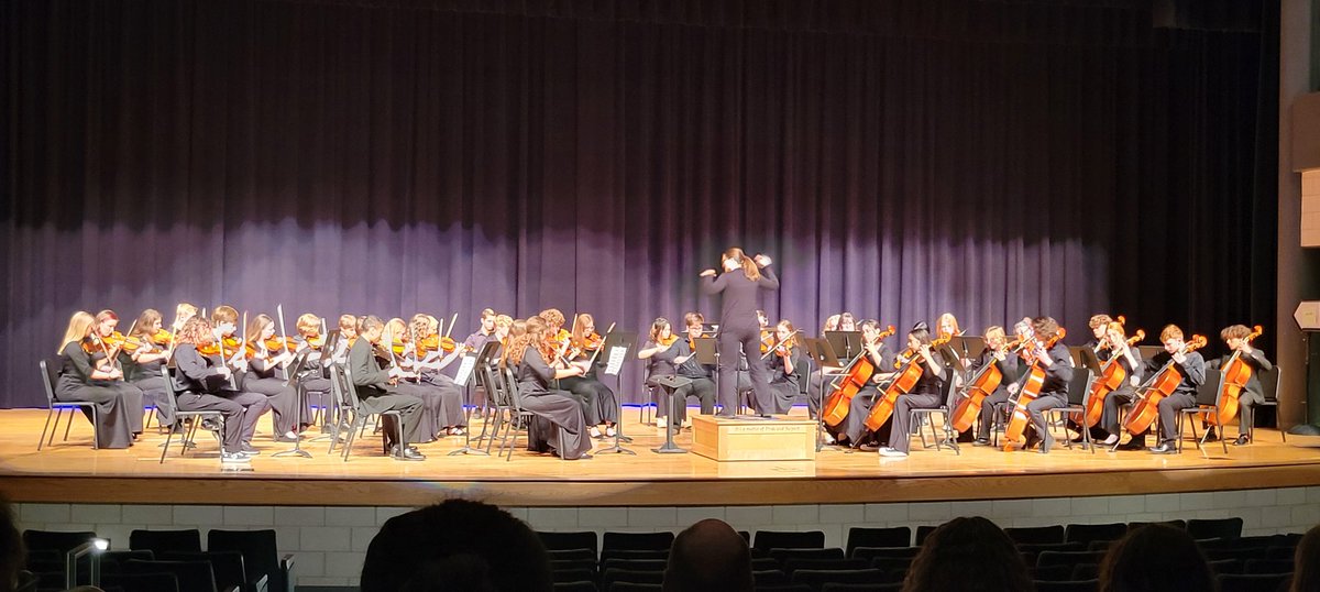 nachapman_MPS's tweet photo. Three phenomenal District Music performances tonight by our Millard West, Millard South, and Millard North Chamber orchestras!! 🎼🎵💚❤️💙🎻 @MWHSactivities @MSHSactivities @MNHSActivities @MshsOrchestras @MWorchestra @MNHS_Orch https://t.co/S5LEFWj9rq