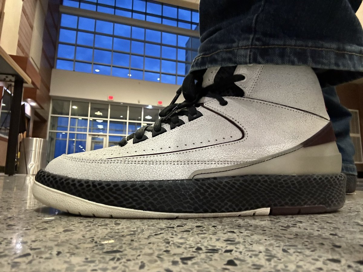 These AMM 2s are amazing. Almost as amazing as the show our student poets put on tonight! I am one proud teacher :-)  (Air Jordan 2, A Ma Maniere collab) #KOTD #yoursneakersaredope <a href="/Nike/">Nike</a> <a href="/nikestore/">Nike.com</a> <a href="/Jumpman23/">Jordan</a> <a href="/maniere_usa/">A Ma Maniére</a>