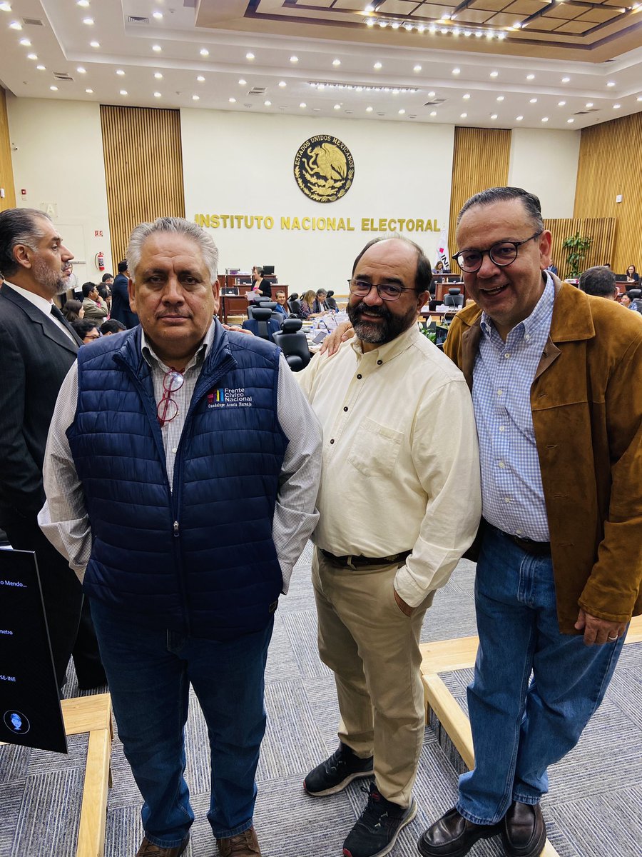 Guiller90041350's tweet image. Estos tres cabrones : Acosta Naranjo @acostanaranjo Alvarez de Icaza @EmilioAlvarezI y Germán Martinez, 
son unos Chingones!!!

Han puesto en su lugar a muchos!! (Pe. Noroña, Monreal, Epigmenio) y están en el lado correcto de la historía!!

Un aplauso chinga!!👏🏿