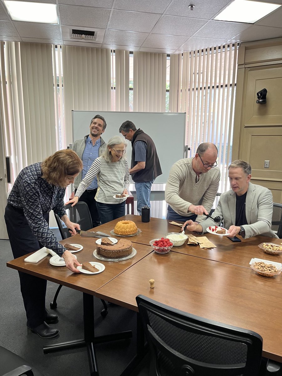 Cornelius Gati tweet media