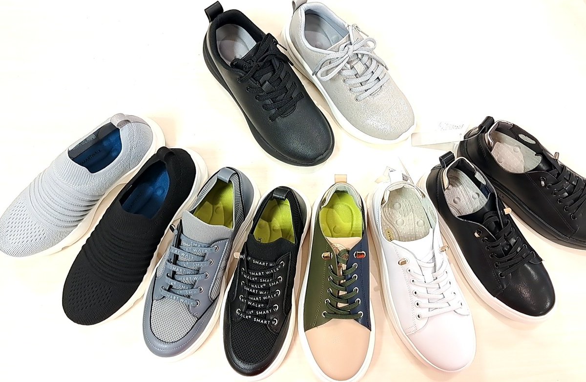 CAMINAR_shoes's tweet photo. だんだんと暖かくなってきてお散歩だったり、旅行用だったりとスニーカーをお探しのお客様が増えてきました☺️#カミナル では今までこんなにスニーカーあった?とゆー位今の時期は👟多めです✨サイズの追加がないブランドもあるのでお早めに😉
#newbalance
#SKECHERS
#smartWalk
#ムーンスターbm https://t.co/ZFiNQhd4Jx