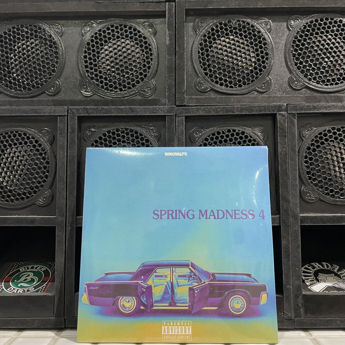 Now playing💿🎶
《DJ KIYO / SPRING MADNESS 4》
MIXED by DJ KIYO

BITTER DARTS
青森県青森市古川1-18-16
017-775-7069
bitterdarts.com/shouhin/MixCD-…

#mixcd #djkiyo #springmadness #hiphop #randb #royalityproduction #青森洋服屋 #青森ストリートショップ #青森レコード #レコードのある店