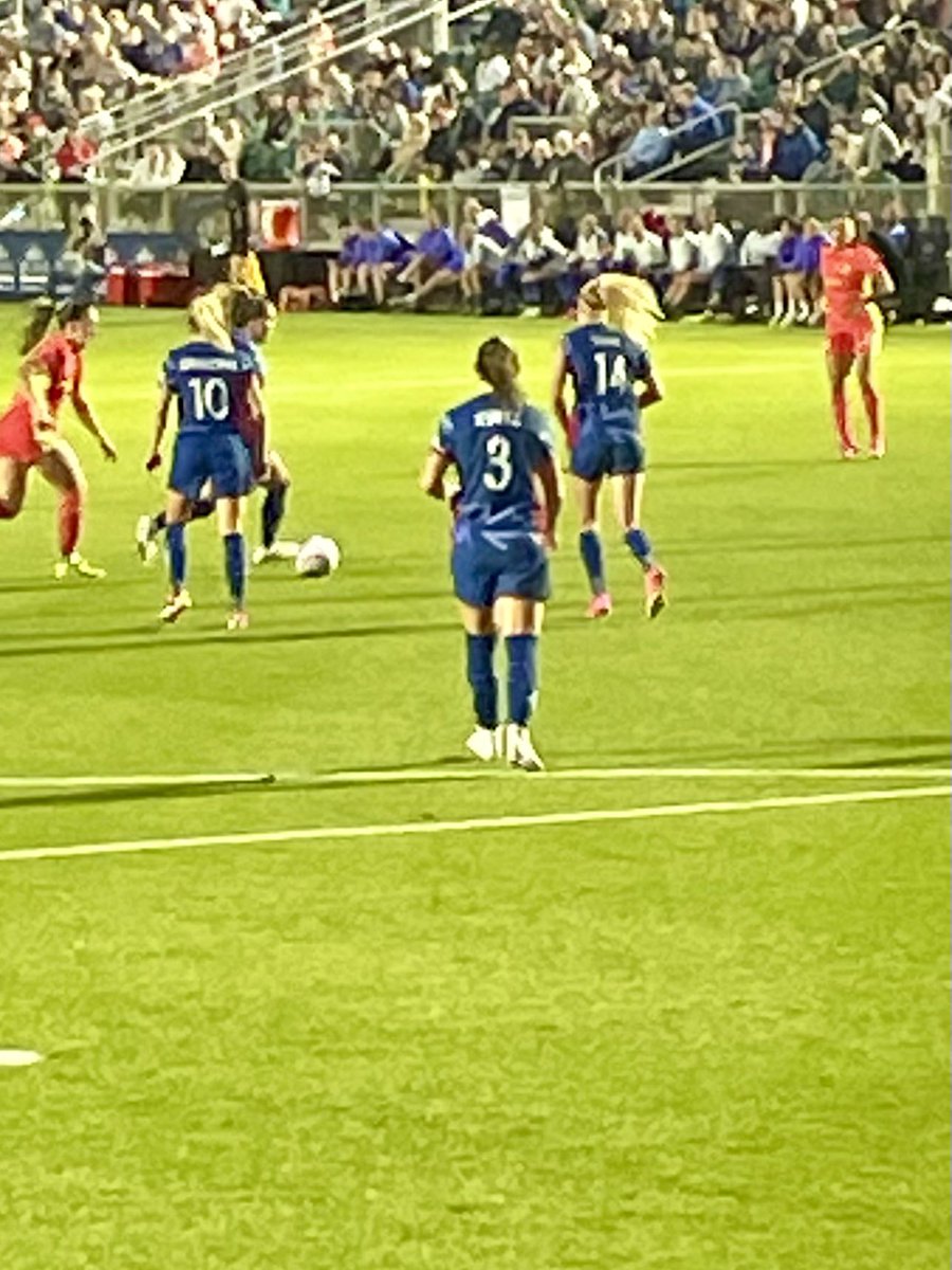 mwharrison11's tweet photo. Courage Night with my daughters Soccer Team! Always awesome to see our home team and watch former USA World Cup players 🙌🏼⚽️#carolinacourage #soccermomlife https://t.co/YwNyMn9gyN