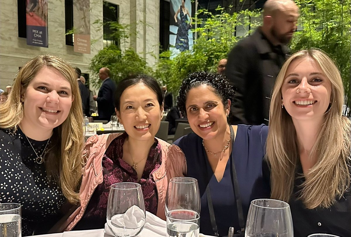 Thx to @SAGES_Updates for fantastic food, outstanding company & a delightful night at the #SAGES2024 President’s dinner @jennifermov @natbecker26 @alexiscnichols @BCM_Surgery #BaylorMade #WomenInSurgery