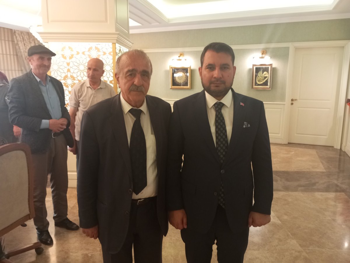 Kahraman kazan belediye başkanımız selim çırpanoğluna hayırlı olsun ziyaretine gitim kendilerine başarılar diliyorum herzaman yanındayım başkanım..