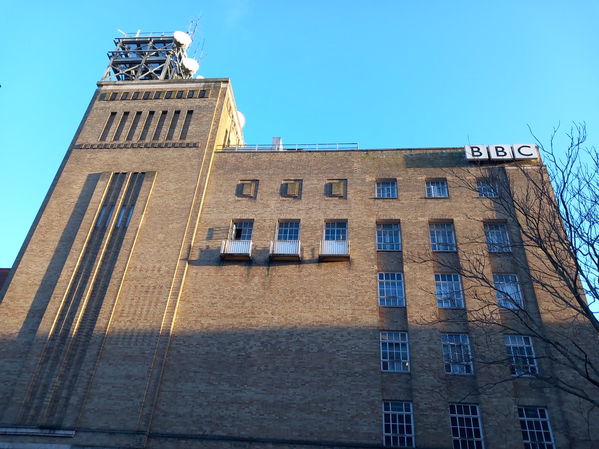 When the light hits a façade in a certain way, suddenly its character changes completely.
Was never that fond of the (B1 Listed) Belfast BBC Building- but now appreciate the play of light &amp; shadow on sand coloured brick, which accentuates its verticality &amp; gives #Metropolis vibes