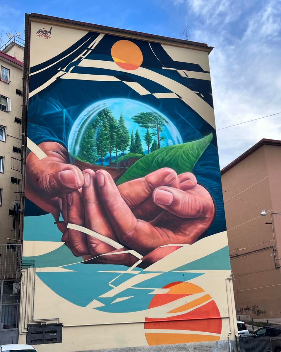 #Streetart: '#Green Revolutions' by #GiuseppeDeMartino + #McNenya @ #Salerno, Italy
More info at: barbarapicci.com/2024/04/19/str…
#streetartSalerno #campania #streetartcampania #streetartitaly #italystreetart #arteurbana #urbanart #murals #muralism #contemporaryart #artecontemporanea