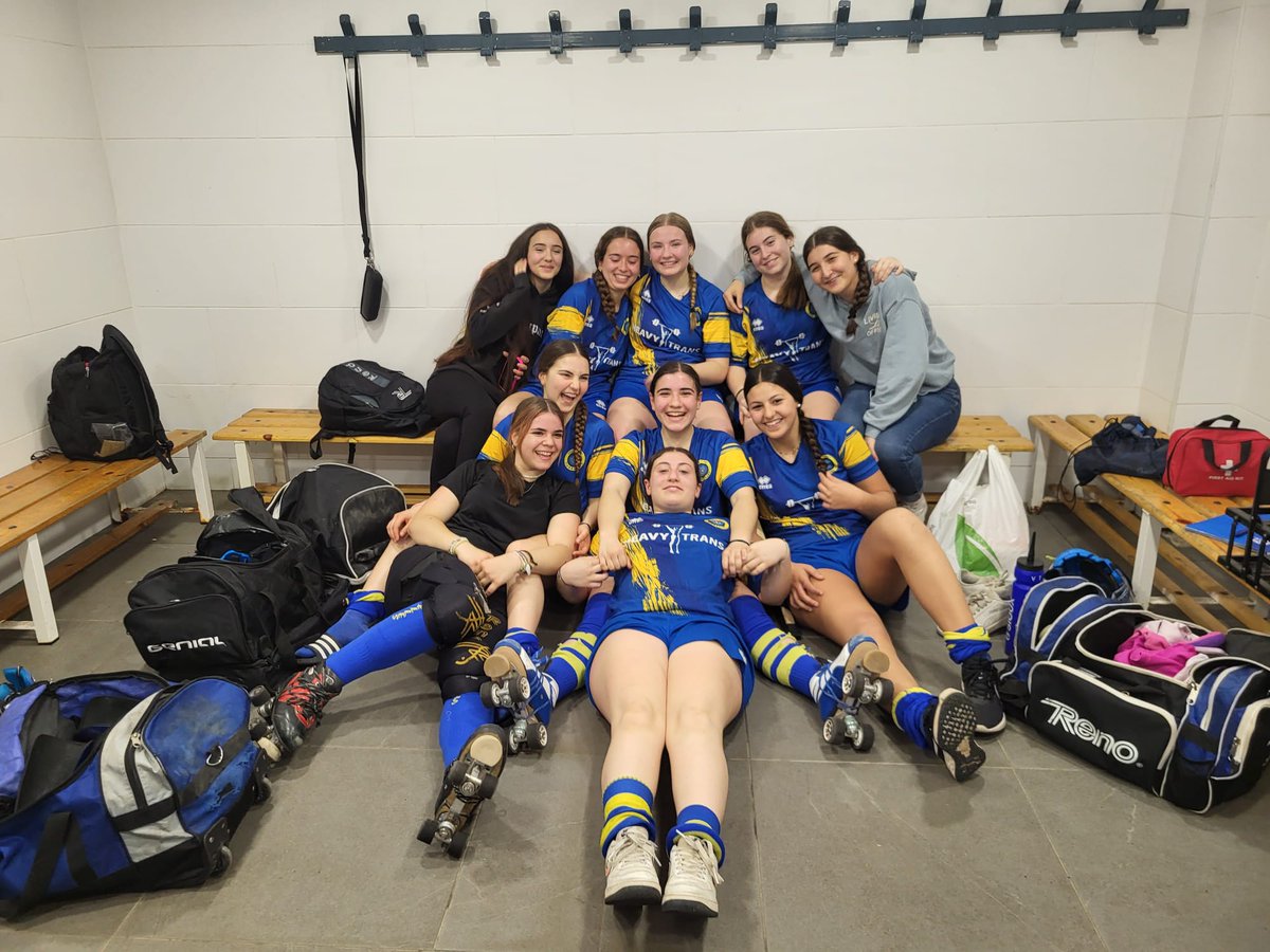 AjTorrelles's tweet photo. 🥇Nous èxits esportius del Club Patí Torrelles!

🏒Dos equips de l'entitat, FEM15 i FEM17, han aconseguit la classificació per jugar les finals dels Campionats de Catalunya. 

🏆Amb aquests resultats, el Club Patí Torrelles és un dels vuit amb millor equip de tota Catalunya. https://t.co/QWyAxQphwy