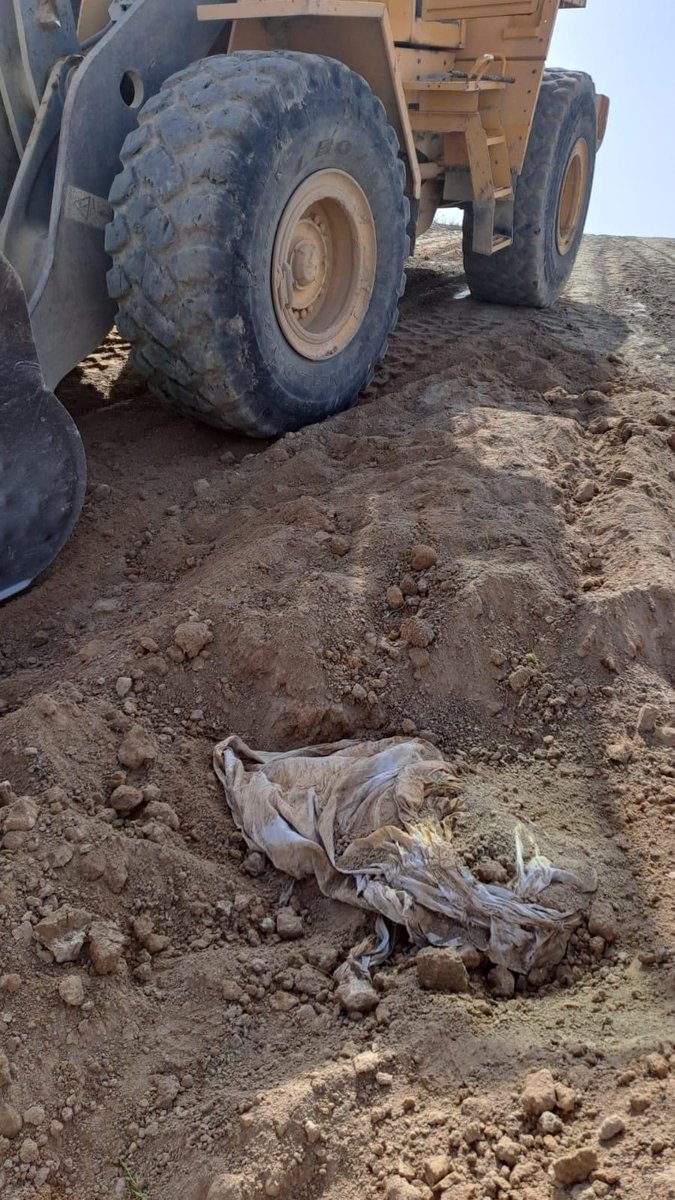 Today morning, amidst the conflict between Iran and Israel, another mass grave was found in the Siba Sheikhdiri complex in Sinjar. 
This grave holds the remains of Ezidi individuals killed by 1S1S in 2014. 
The Ezidi people are still suffering, and the genocide is still ongoing.