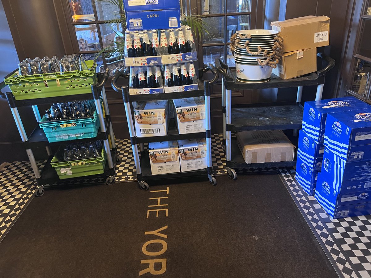 Just loading the van 🚐 with a few beverages 🍺🍺🍺🍺
Can only mean one thing … the ⁦<a href="/fatbadgerpub/">Fat Badger</a>⁩ &amp; ⁦annual #Charity #Golf day !! ⁦<a href="/OakdaleGolf_/">Oakdale Golf Club</a>⁩ #Harrogate 😉🤩
Hoping the weather is kind to help raise lots for ⁦<a href="/HGNeighbours/">Harrogate Neighbours</a>⁩ &amp; ⁦<a href="/SIFoundation1/">Sporting Influence Foundation</a>⁩