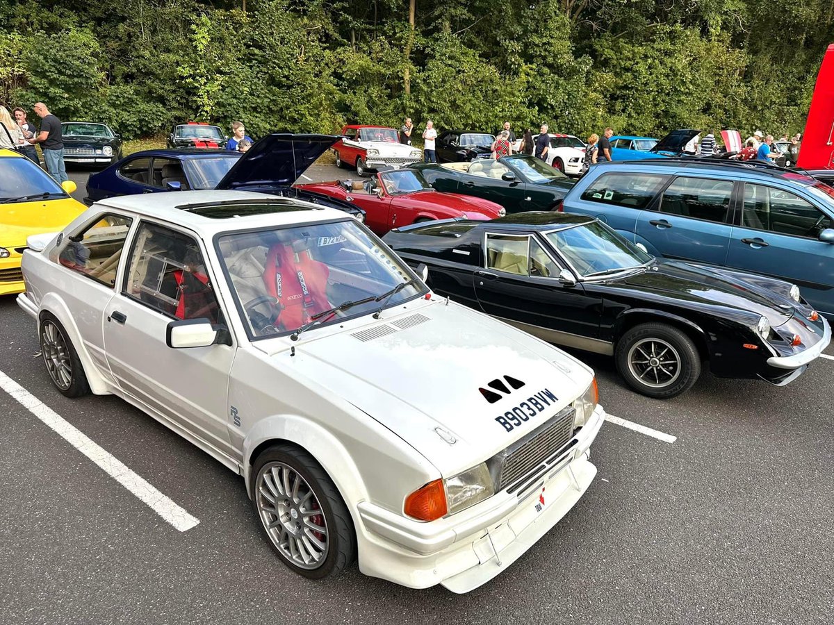 𝗛𝗨𝗠𝗕𝗘𝗥 𝗕𝗥𝗜𝗗𝗚𝗘 𝗖𝗟𝗔𝗦𝗦𝗜𝗖 𝗖𝗔𝗥 𝗠𝗘𝗘𝗧𝗦 𝗔𝗥𝗘 𝗕𝗔𝗖𝗞! 😍

The first <a href="/eytcc/">EYTCC</a> classic car meet takes place tonight from 5pm at the <a href="/HumBridgeNews/">Humber Bridge News</a>.

Some of the best variety and atmosphere you’ll find at any motoring event. 

FREE to display (cars 20 years+) 👏🏻