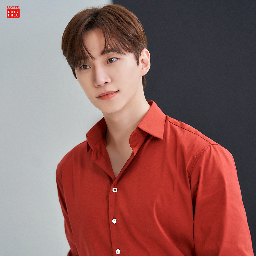 lottedfs_global's tweet photo. #롯데면세점 #LOTTEDUTYFREE #LDF #DutyFree #면세점 #인터넷면세점 #롯데면세권 #이벤트 #EVENT #whats_in_my_baggage #whatsinmybaggage #whats_in_my_bag #whatsinmybag #이준호 #LEEJUNHO #비하인드 #비하인드컷 https://t.co/C4o4QOX0av