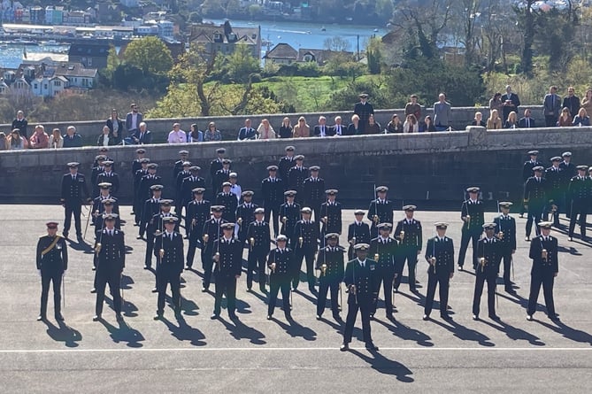 139 officers commissioned at recent passing out parade @DartmouthBRNC @CaptAndyBray totnes-today.co.uk/news/young-com…