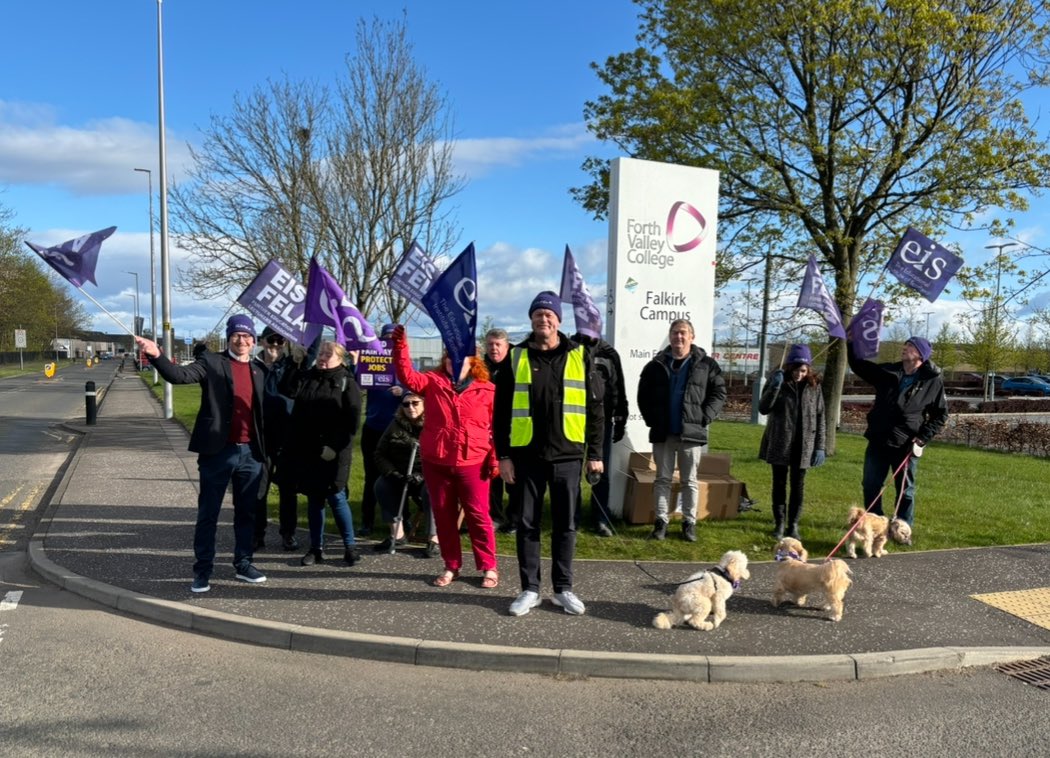 Further education transforms peoples lives and I was proud to stand with & show my support for @EISFela members today at Forth Valley College in their fight for fair pay & for the future of further education in Scotland ✊