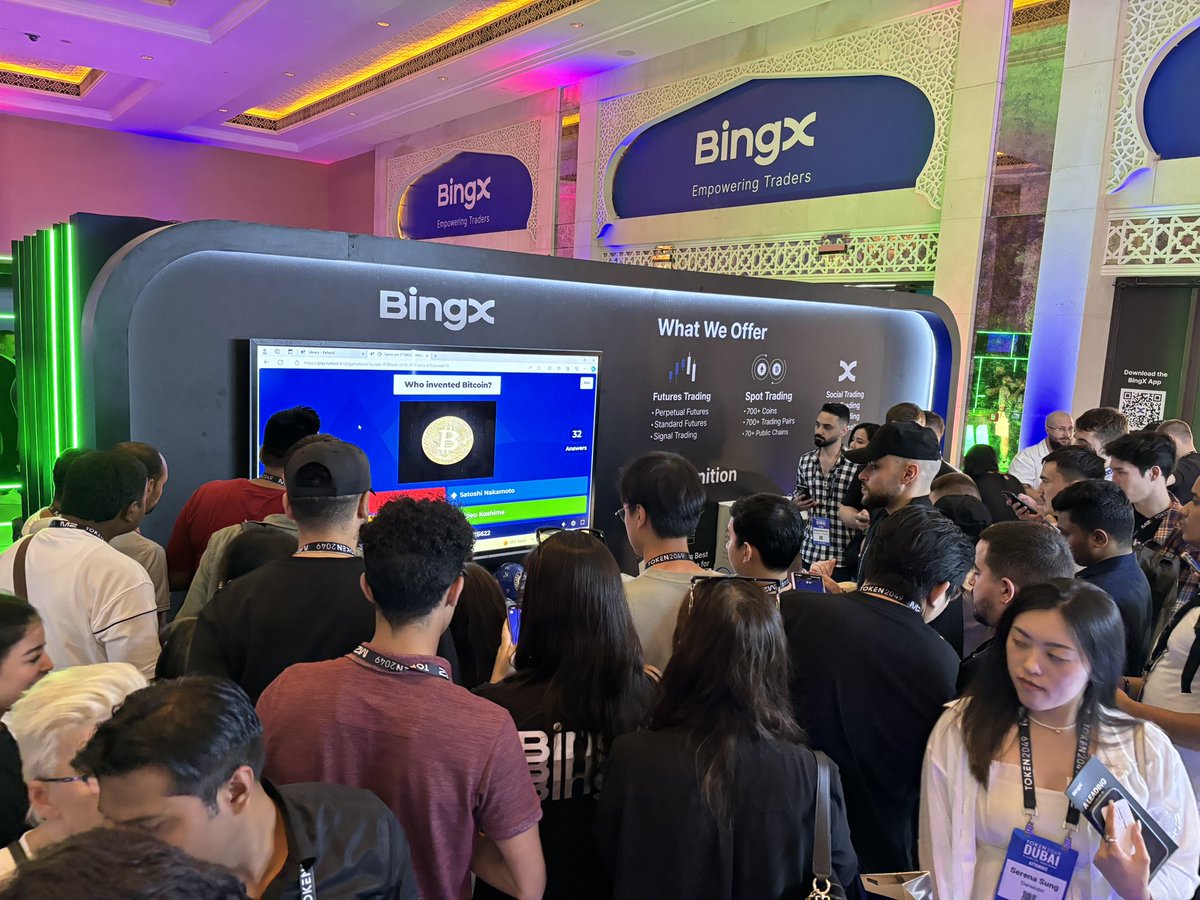 BingXOfficial's tweet photo. Our Kahoot quiz was a HIT yesterday! 🚀
The winners walked away with some sweet #BingX swag and signed #CFC merch.

Come by our booth at 1pm for today’s round of contests! ✌🏼

#TOKEN2049 #BingXCFC https://t.co/JZ8yf3EpuE
