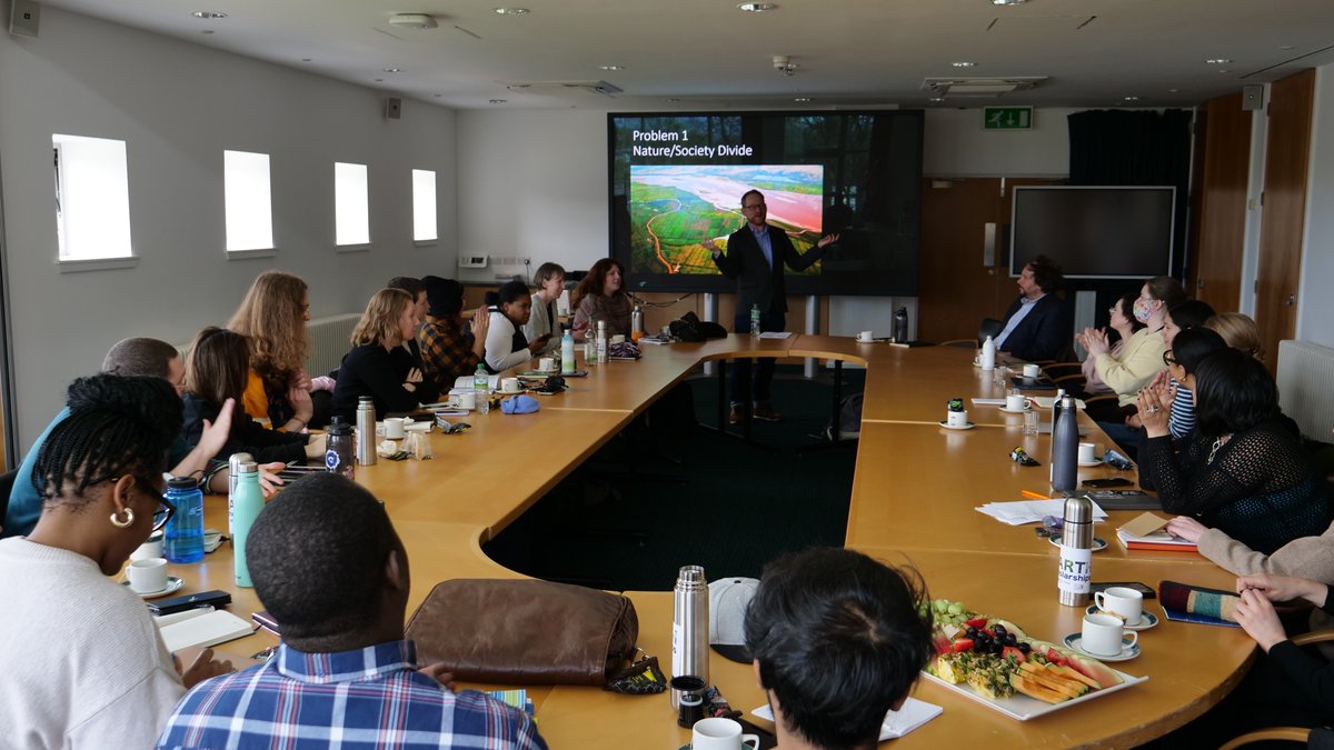 sgsah's tweet photo. Day 3 (April 17th) of the @BCScotland SGSAH #EARTHScholarship2024 programme was held at the beautiful @StirUni campus &amp; @stirlingcastle 🌎🏰  

The Scholars engaged in a fascinating seminar held by @clemhoffmann on the Political Economies &amp; Value Chains of the Environment ☕️ https://t.co/PiWVtwLTDj