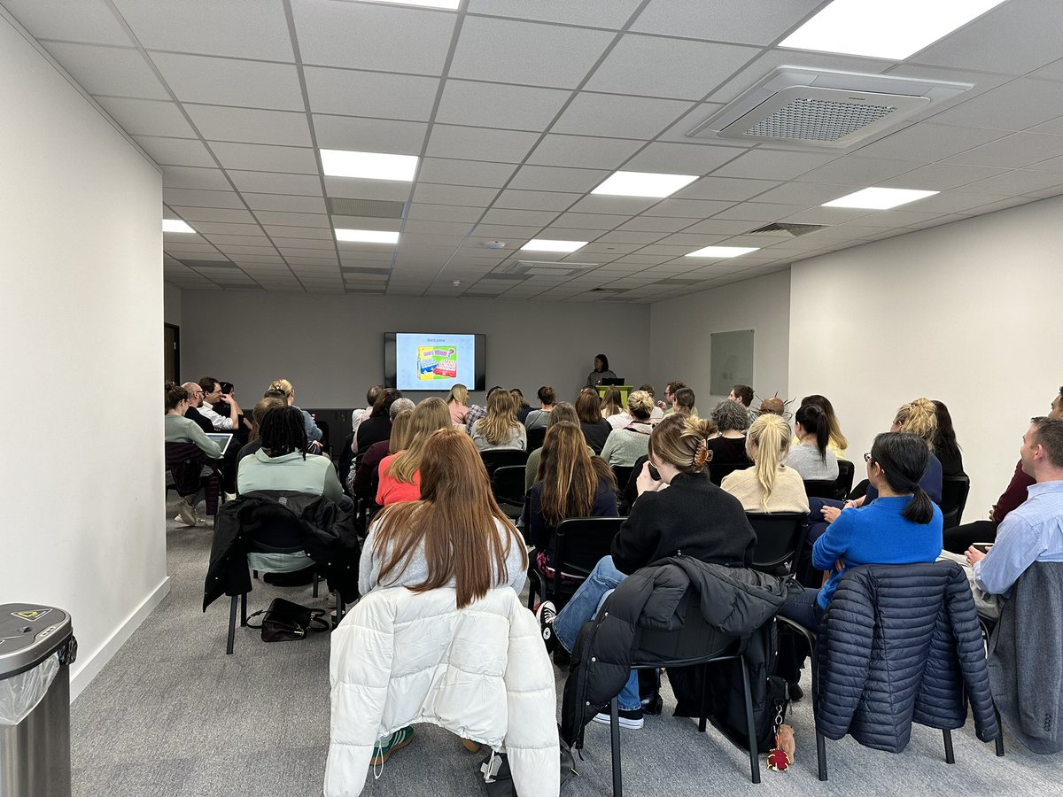 Fantastic turnout for the Wessex Paeds Trauma M+M, representation from across the region! Great organisation by @CChaseUk and wonderful to be hosting it at @enhanced_c_s!