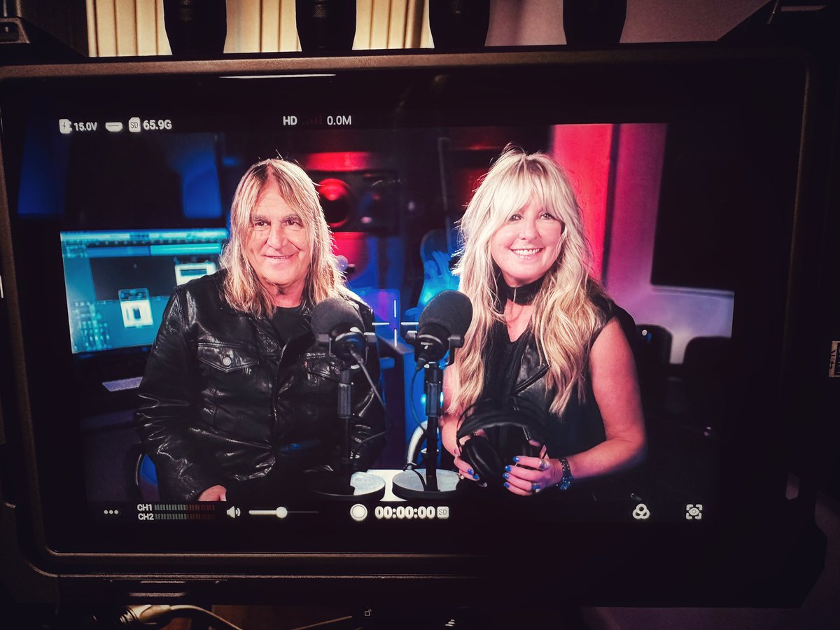 We’re thrilled to announce that Jules & Mike Peters will be kicking off BBC Radio Wales’ summer of music with a run of weekly Saturday night programmes on air from 5-7pm starting Saturday 4th May! Please tune in and crank it up loud! 🎶🤘📻 @thealarm @BBCRadioWales