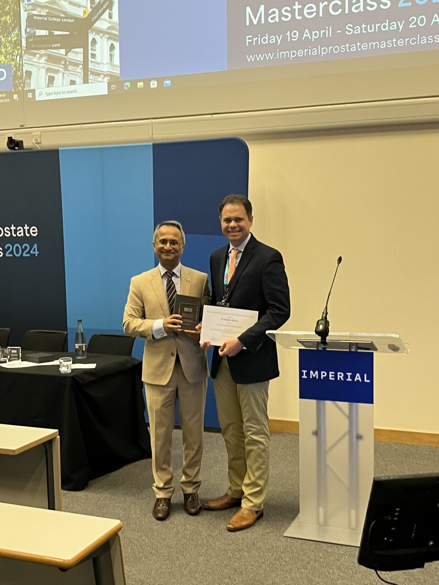 Congratulations to @ALDCAbreu who wins the Dr Subhash Arya Award for Best Prostate Cancer Paper for his prospective multicentre evaluation of patient-reported outcomes after focal therapy 🎉 Presented by Mr Manit Arya 🏆