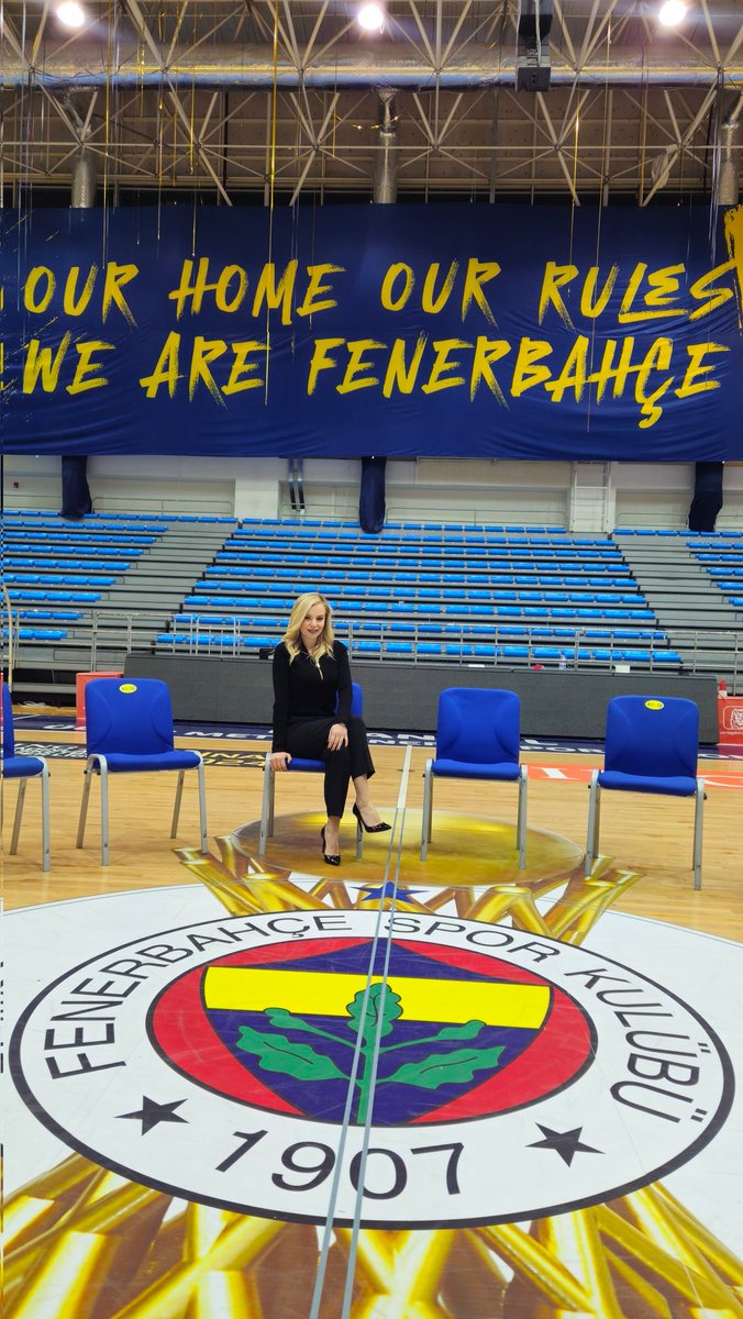 Avrupa ve Türkiye şampiyonu canım @fbkadinbasket 11.30'da @fbtv 'de olacak. Bekliyoruzzz 💛💙