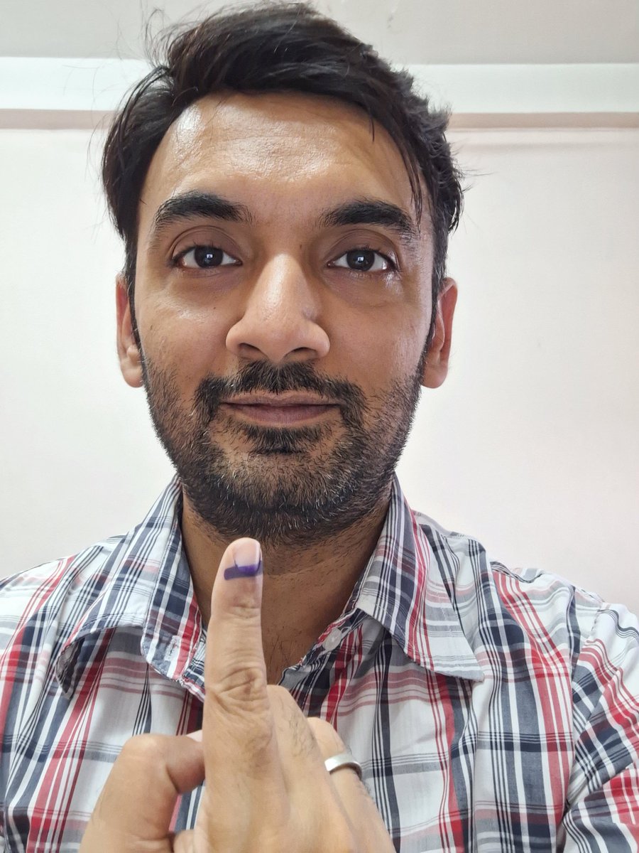 If you ever have to flaunt something. Flaunt your photo post voting. #MyVoteMyPower #MyVoteMyRight #LokSabhaElection2024