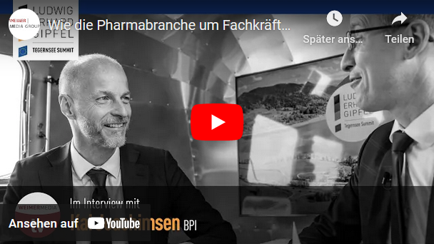 Im TV-Interview der WEIMER MEDIA GROUP spricht Dr. Joachimsen mit @GierschT, Chefredakteur vom @MuM_Magazin, über #Forschung und Produktion am #Pharmastandort Deutschland! Jetzt anschauen: youtube.com/watch?v=0QdeEB… Jetzt anschauen: