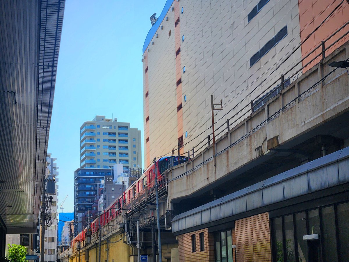 東京メトロ丸ノ内線（地下鉄）の地上走行区間。さてここは何駅でしょう？